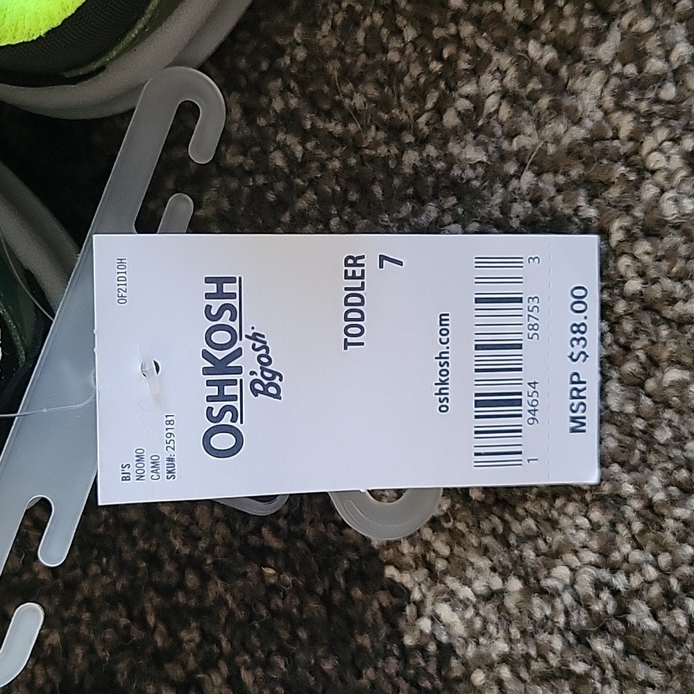 NEW OshKosh Everplay Sneakers - Toddler 7 - Picture 7 of 7